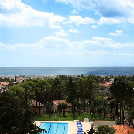 Grand Bonaccorsi Hotel 4*